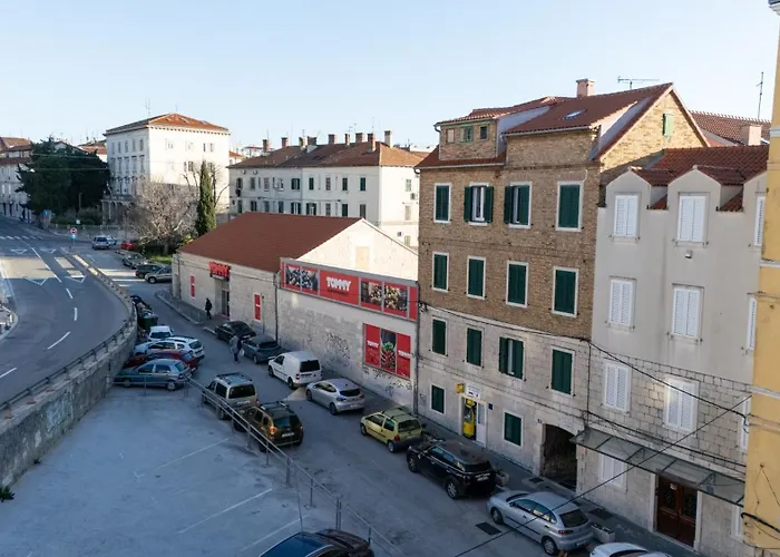 Apartment Lazy Day In *